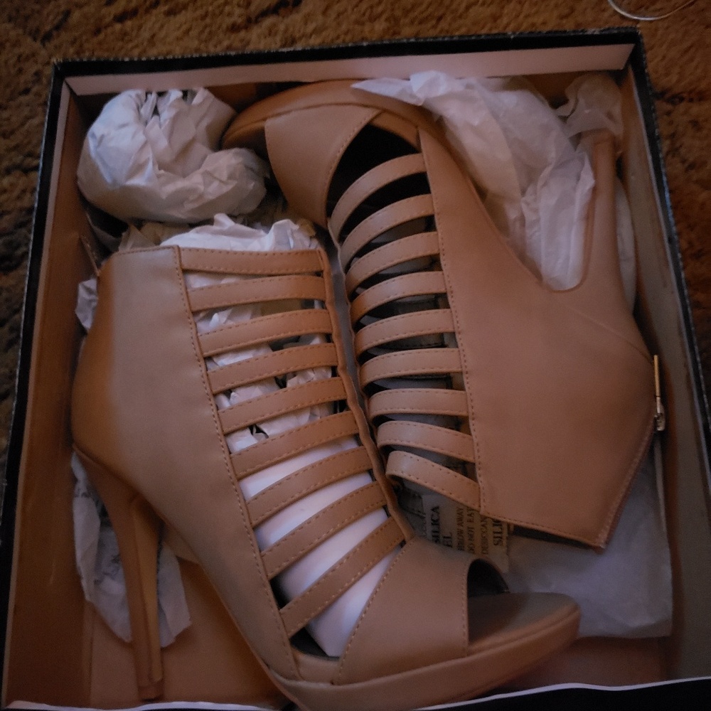 Michael Antonio heels